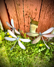 Load image into Gallery viewer, 3-Pack Metal Dragonfly Garden Stakes
