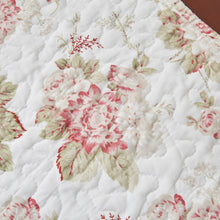 Load image into Gallery viewer, Bedding Set of 4-Pieces Dainty Cottage Floral Roses Quilted Cotton Dining Table Placemats 13” x 19” (3036)
