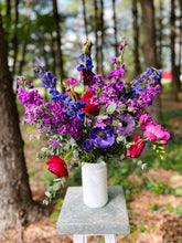 Load image into Gallery viewer, Seasonal Vase Arrangement
