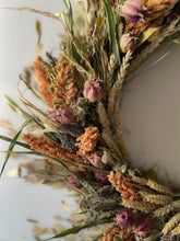 Load image into Gallery viewer, Dried Wreath-King Harvest
