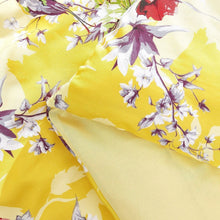 Load image into Gallery viewer, Bedding Sunshine Yellow Hummingbirds Floral Duvet Cover Set w/ Pillow Cases (JHW-925)
