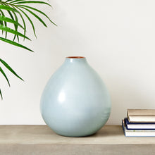 Load image into Gallery viewer, LUCELA VASE MEDIUM

