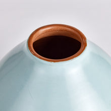 Load image into Gallery viewer, LUCELA VASE MEDIUM
