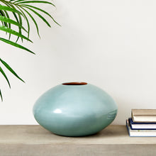 Load image into Gallery viewer, LUCELA VASE SHORT
