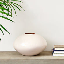 Load image into Gallery viewer, LUCELA VASE SHORT
