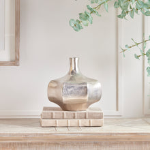 Load image into Gallery viewer, ZAIRE VASE SMALL
