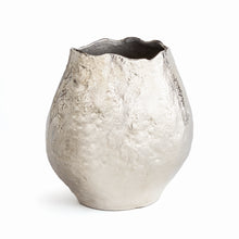 Load image into Gallery viewer, HARLIN SHORT VASE
