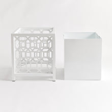 Load image into Gallery viewer, TRAFORO PLANTER
