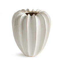 Load image into Gallery viewer, BLECKLYN VASE
