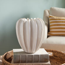Load image into Gallery viewer, BLECKLYN VASE
