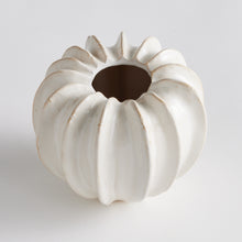Load image into Gallery viewer, BLECKLYN POT SMALL
