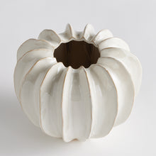 Load image into Gallery viewer, BLECKLYN POT LARGE
