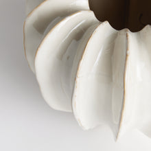 Load image into Gallery viewer, BLECKLYN POT LARGE
