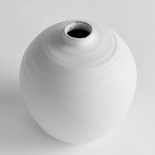 Load image into Gallery viewer, ANDORRA VASE 13.75"
