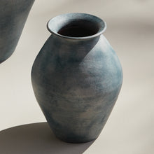 Load image into Gallery viewer, MIRELA VASE SMALL

