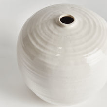 Load image into Gallery viewer, EMERSON VASE SMALL
