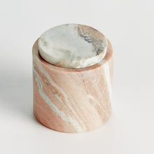 Load image into Gallery viewer, JAQUELINE MARBLE ROUND LIDDED BOX SHORT
