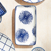 Load image into Gallery viewer, STRIA STARBURST 8" TRAYS, SET OF 4
