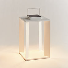 Load image into Gallery viewer, HANLEY SOLAR LED LANTERN 18"
