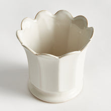 Load image into Gallery viewer, MALINE FOOTED  POT SMALL
