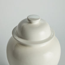 Load image into Gallery viewer, KOA LIDDED GINGER JAR SMALL
