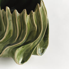 Load image into Gallery viewer, CALLISTA VASE MEDIUM
