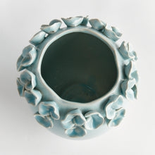 Load image into Gallery viewer, PETITE FLEUR VASE SHORT
