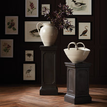 Load image into Gallery viewer, FIBRECLAY CHAMBERS PEDESTAL SHORT
