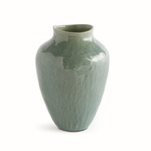Load image into Gallery viewer, BARCLAY BUTERA OJAI VASE SMALL
