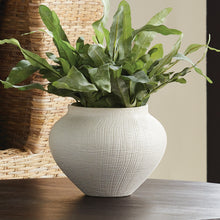 Load image into Gallery viewer, BARCLAY BUTERA OJAI POT

