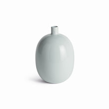 Load image into Gallery viewer, BARCLAY BUTERA SANDBAR VASE SMALL
