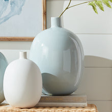 Load image into Gallery viewer, BARCLAY BUTERA SANDBAR VASE LARGE
