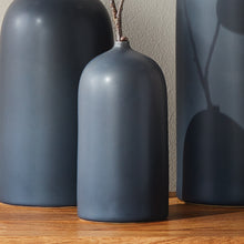 Load image into Gallery viewer, MALLIE VASE SMALL
