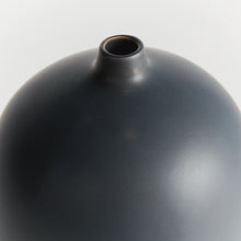 Load image into Gallery viewer, MALLIE VASE MEDIUM
