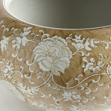 Load image into Gallery viewer, PROVINCE LOTUS PLANTER LARGE
