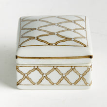 Load image into Gallery viewer, PROVINCE LIDDED BOXES ST/3
