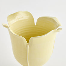 Load image into Gallery viewer, PETALO VASE SMALL
