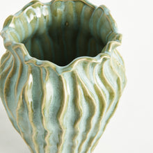 Load image into Gallery viewer, ESMERALDA VASE
