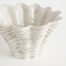 Load image into Gallery viewer, SEASHORE VASE SHORT
