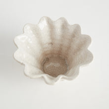Load image into Gallery viewer, SEASHORE VASE SHORT
