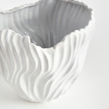 Load image into Gallery viewer, KINGSLEY VASE
