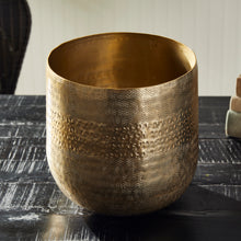 Load image into Gallery viewer, EMBERLYNN CACHEPOT LARGE
