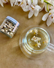 Load image into Gallery viewer, Trio Petite Flower Teas Set
