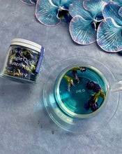 Load image into Gallery viewer, Trio Petite Flower Teas Set
