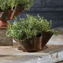Load image into Gallery viewer, GALVANIZED HANDKERCHIEF POT WITH SAUCER
