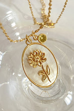 Load image into Gallery viewer, Flower Shell Pendant Copper Necklace
