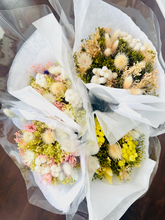 Load image into Gallery viewer, Dried Floral Bouquet
