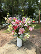 Load image into Gallery viewer, Seasonal Vase Arrangement
