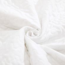 Load image into Gallery viewer, Bedding Romantic Roses Floral Throw Blanket - Lovely Spring Pink &amp; White Scalloped Colorful Lightweight Breathable - Bright Vibrant Quilted Throw Blanket - 50 x 60
