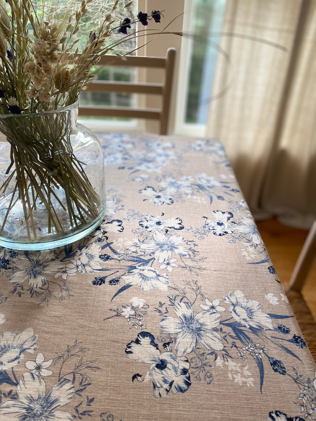 Anemone & Jasmine Garden linen blend tablecloth 50x72 in. rectangle